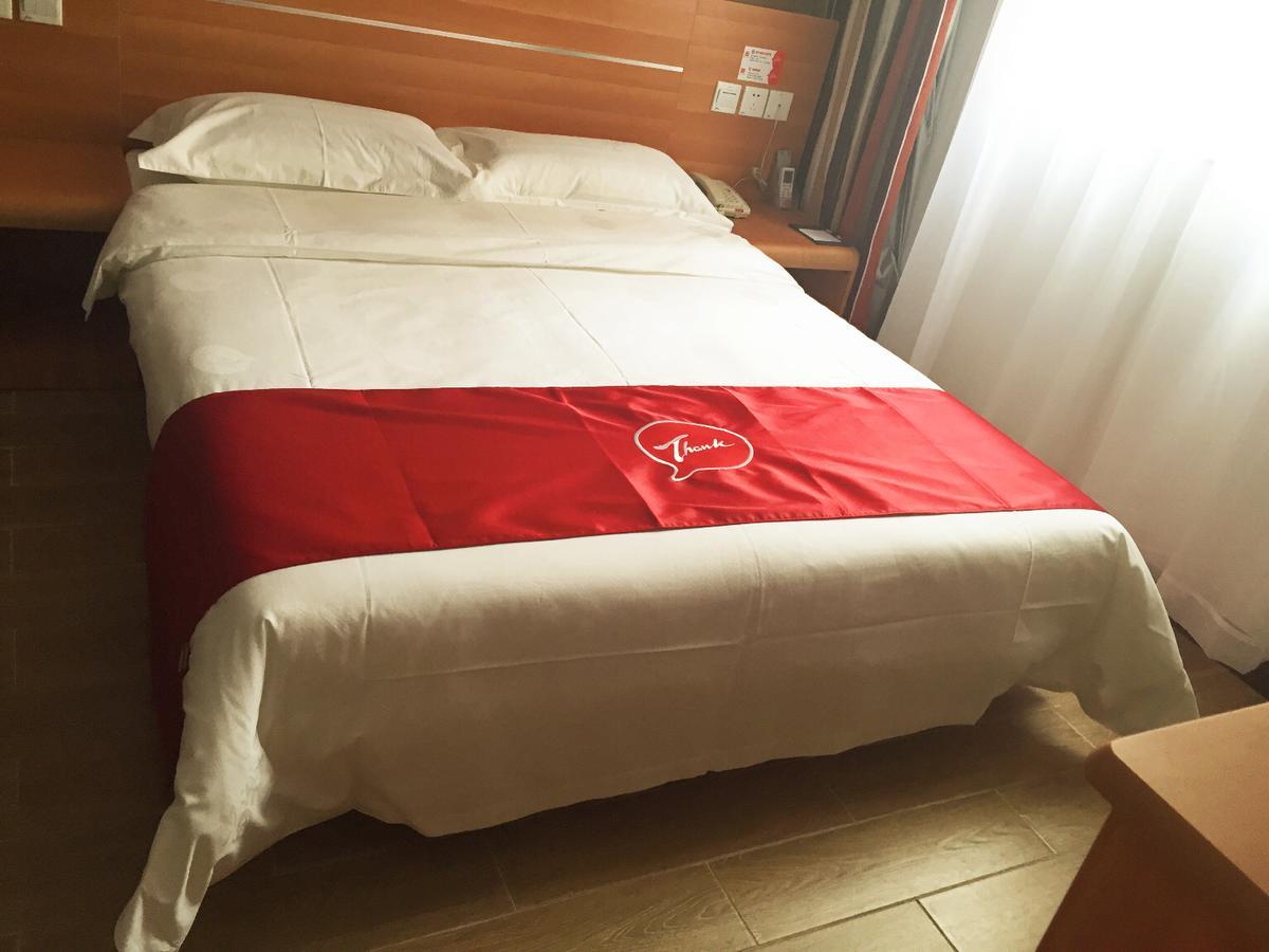 Thank Inn Chain Hotel Guangdong Shenzhen Baoan International Airport Eksteriør bilde